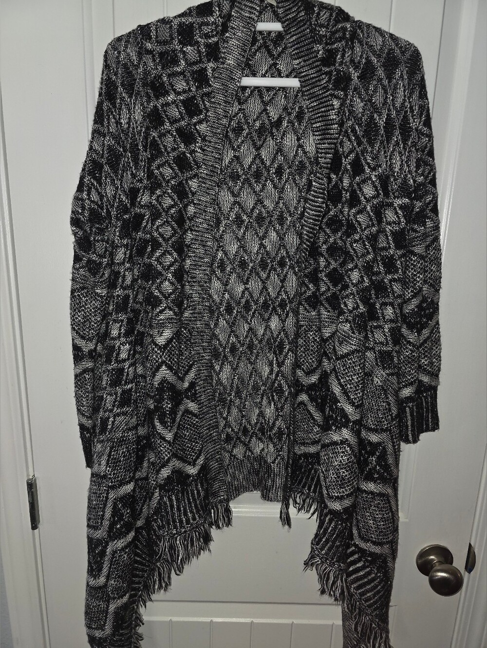 Catos Open-Front Black and White Fringe Knit Sweater Cardigan Large
